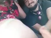 Loca danse et joue avec son corps pour exciter son loco 16/16