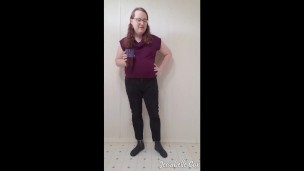 Preview: Jessabelle Cox - Purple Sweater Pee