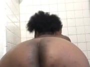 Fresh out the shower BBW Milf shakes ass!