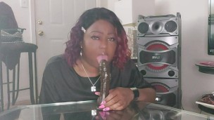 Ebony Ts Throats Dildo