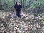 Вышла на прогулку в лес и увидела, как пара лесби трахается. Сняла их на скрытую камеру 12/16