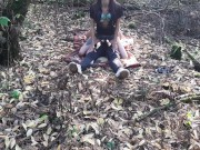 Вышла на прогулку в лес и увидела, как пара лесби трахается. Сняла их на скрытую камеру 6/16