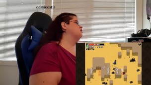 BBW MILF playing Nuclear Throne
