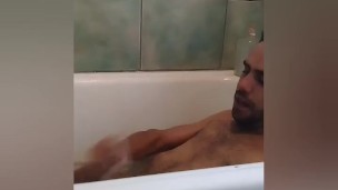 Hot hairy morning bath jerk session