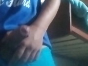 Me masturbo viendo mujeres masturbándose