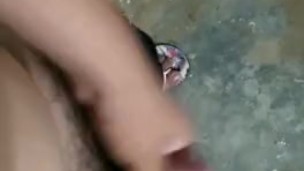 Me masturbo en la casa de mi amigo