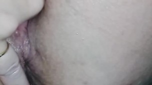 Fingering my extremely tight ass while playing with my pussy in the bath!!