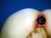 Mi novia se mete un vibrador vaginal por el ano y le encanta !! 6/16