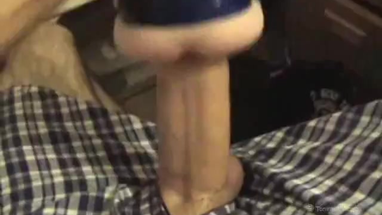 College Student in Loose Boxers Jerks Off With Fleshjack - Free Sex Video - RedTube