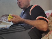 Once I really wanted an apple. 2/16