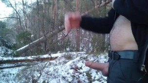 Forest jerking in Kanadaskogen (Bergen, Norway) mid winter