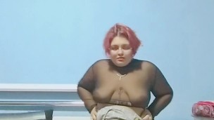BBW STRIP TEASE 