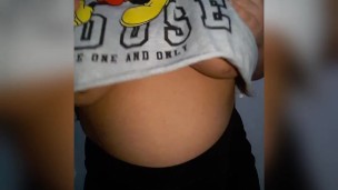 Gordita tocando sus tetas Grandes