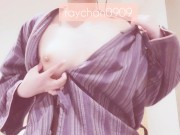 隣に人がいて声が出せない変態乳首オナニー 1/16