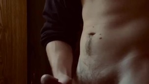OMG! Sexiest fit guy jerking off! 