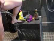 HOT GIRLFRIEND SHAKING HER PISS EVERYWHERE 6/16