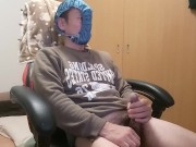 使用済みパンツを被ってオナニー