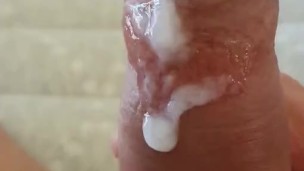 Me wanking to a awesome video and cum