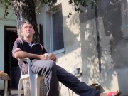 I bask in the sun in the morning. 13/16