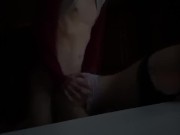 ТРАХАЮ ОДНОКЛАССНИЦУ НА ПОДОКОННИКЕ 11/16