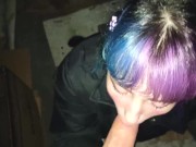 ШКОЛЬНИЦА СОСЁТ ЧЛЕН НА УЛИЦЕ 2/16