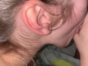 Je la chauffe pour la baiser, elle me fais jouir rapidement sur ses seins. 8/16