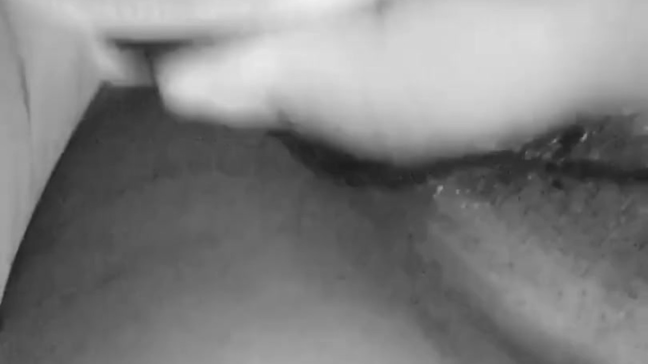 Fucking my tight pussy with a bottle  - Free Sex Video - RedTube