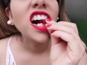 Giantess chew and swallow nauthy gummy bears