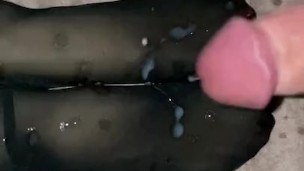 Big load on nylon feet 