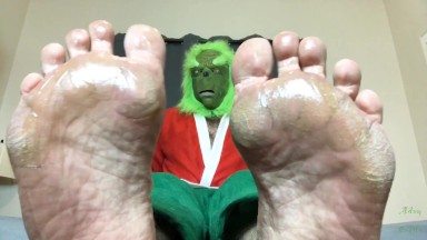 Grinch Makes Santa Lick His Feet Soles JOI