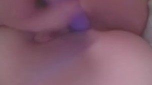 Fcking my tight pussy with my toy~