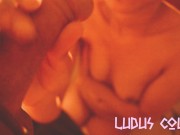 Mulher-gato toma gozada na boca neste halloween - Muito gostosa!!! 11/16