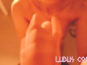 Mulher-gato toma gozada na boca neste halloween - Muito gostosa!!! 12/16