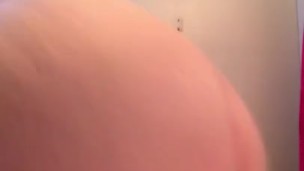 Phat ass bouncing on dildo 