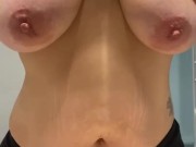 Milf lifts shirt, big tits jiggle