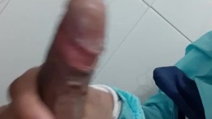 Me masturbo solo en casa part2