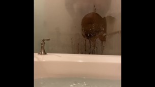 Bbw twerks for me in Vegas shower 