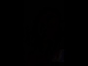 Novia de lentes recibe leche en la cara 1/16