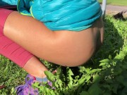 Bella ragazza che fa pipì in pubblico / Compilation di piscio 2/16