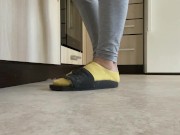 Candid Kitchen Small Feet Tease Yellow Socks Trailer