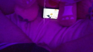 Japan colegial pega tocando sua buceta virgem assistindo Hentai sem censura e grande esguicho