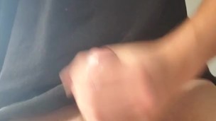 Solostud jerk off