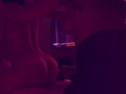 TRIO AVEC ESCORTE À L'HÔTEL MA FEMME GOÛTE À LA CHATTE POUR LA PREMIÈRE FOIS FFM 10/16