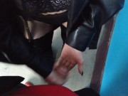 Я подрочила его член в подъезде, пока родители дома - От первого лица  15/16