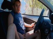 Rubia hace una mamada a un extraño en el estacionamiento del parque 14/16