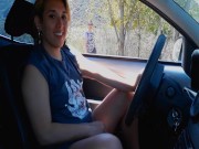 Rubia hace una mamada a un extraño en el estacionamiento del parque 2/16