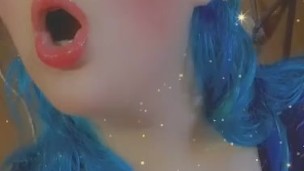 how to properly clean up your lipstick 