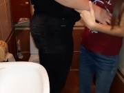 В общественном туалете я не только пописала, но и трахнулась с незнакомкой - lesbian_illusion 2/16