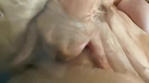 Je me doigt dans le bain