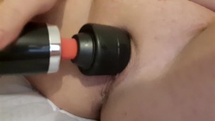 Playing with my wet bbw pussy 